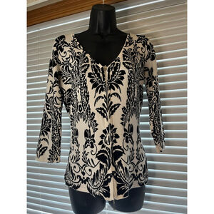 Black and White floural Patterned double zipper Sweater